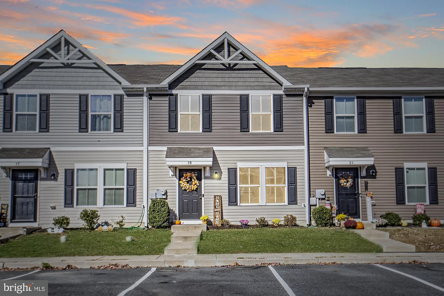 59f32efa3849ec126d7b8e8c3da17205-uncropped_scaled_within_1536_1152
